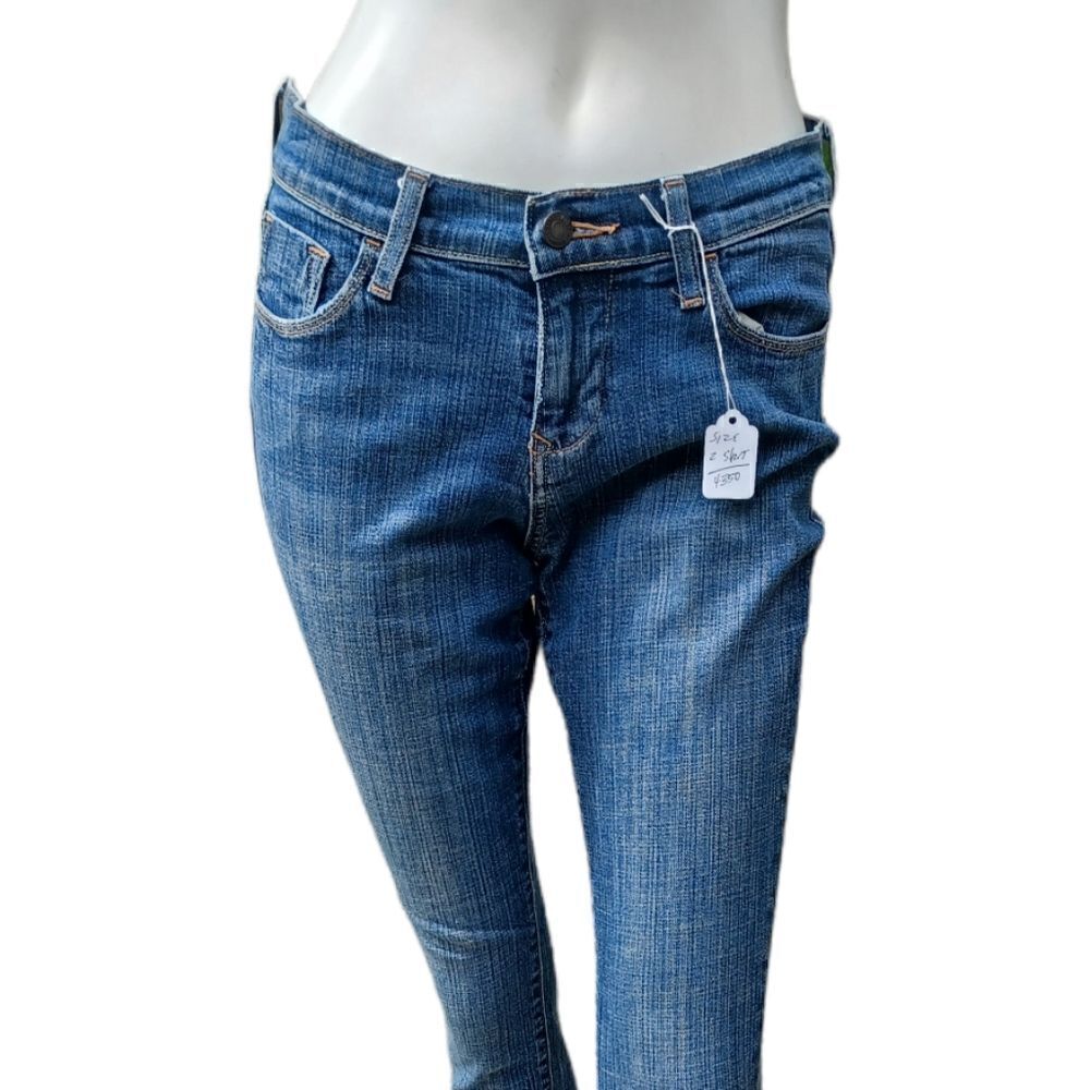 43504...Old Navy Sweetheart Skinny Size 2 Short, W26" 23"Inseam. 8"Rise